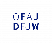 Das Logo des Deutsch-Französischen Jugendwerks, Schrift in blau auf weißem Grund, Schriftzug OFAJ oben und DFJW unten.