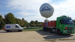Linde-Trailer und Linde-Gasballon